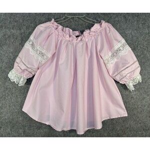 Romeo & Juliet Couture Blouse Size Medium Pink Lace 3/4 Sleeve Round Neck